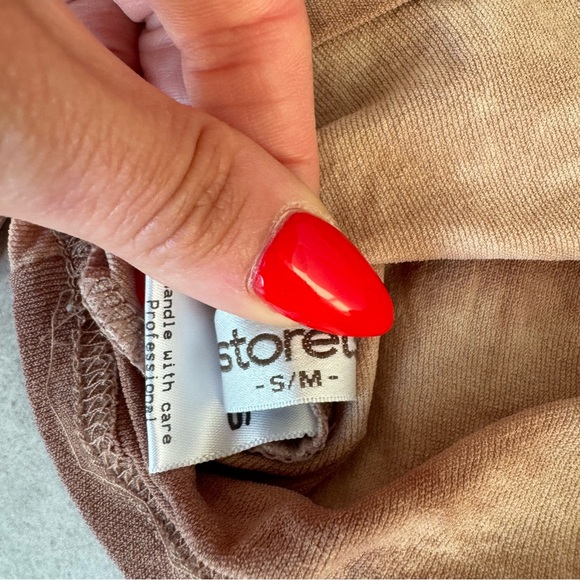 STORETS TYE DYE LONG SLEEVE CROP TOP - Picture 6 of 8